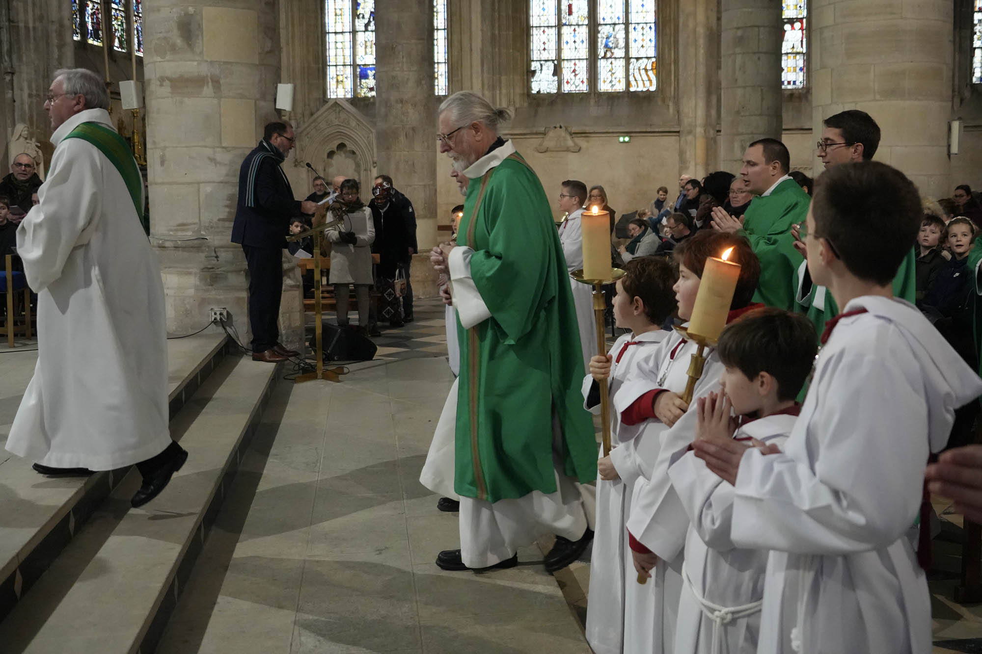 Dimanche en famille : procession d'entrée 