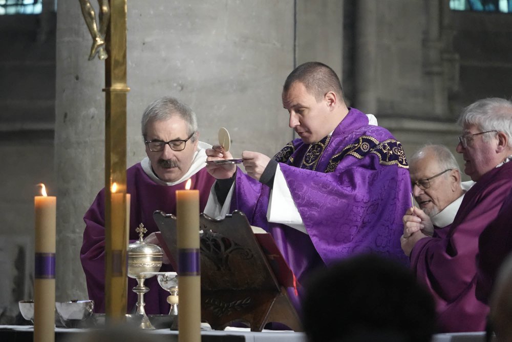 Dimanche en famille : communion 