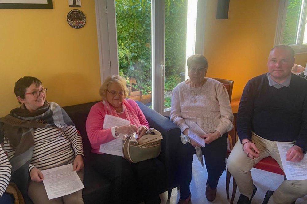Le groupe du Rosaire... dans son nouveau lieu 