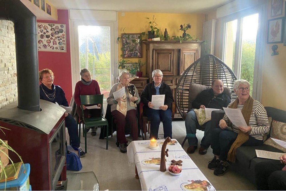 Le groupe du Rosaire... dans son nouveau lieu 