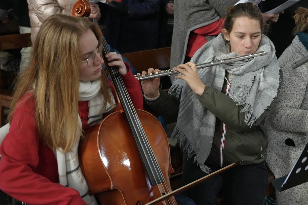 Dimanche en famille : chant d'entrée, « Levons les yeux » 