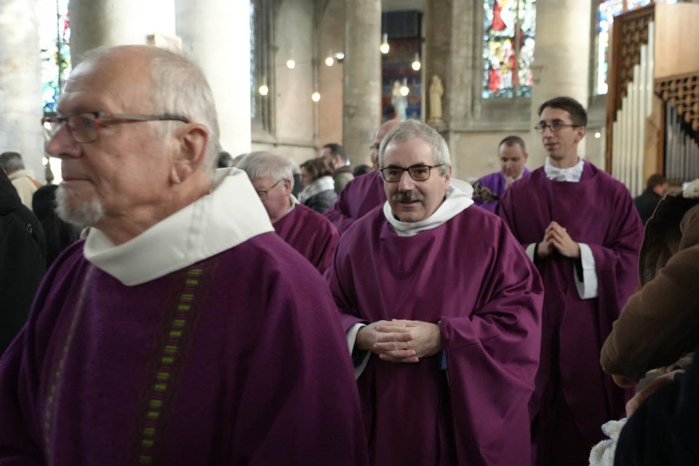 Dimanche en famille : procession d'entrée 