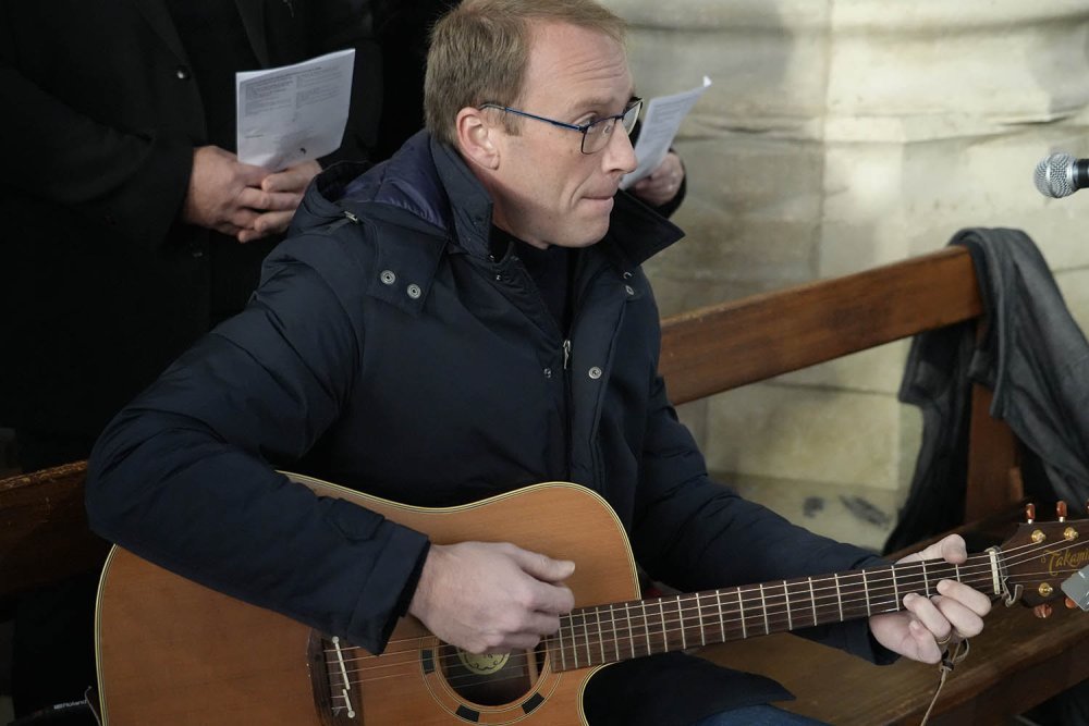 Dimanche en famille : chant d'entrée, « Levons les yeux » 